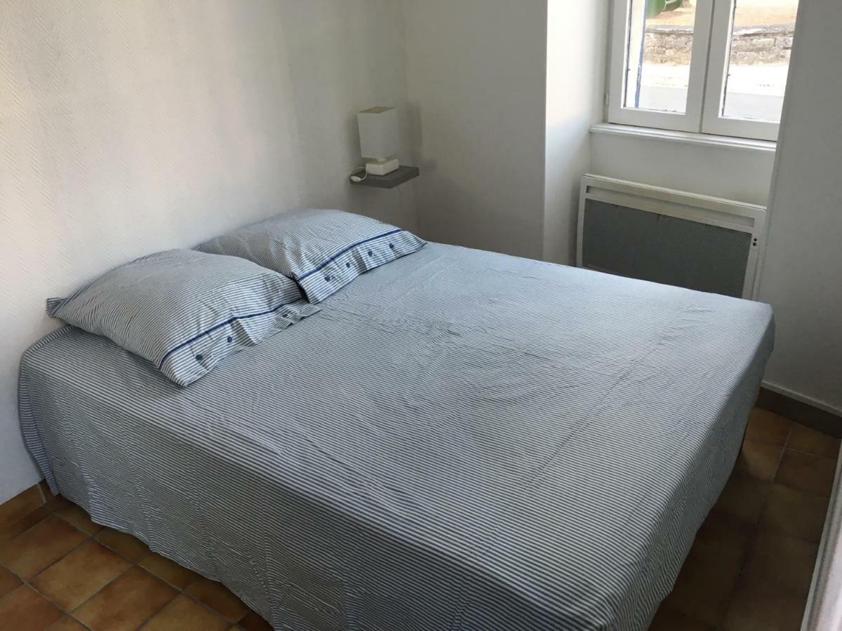 Charmant T2 Rdc Dans Residence Avec Parc Arbore Saint-Pierre-le-Moûtier Buitenkant foto